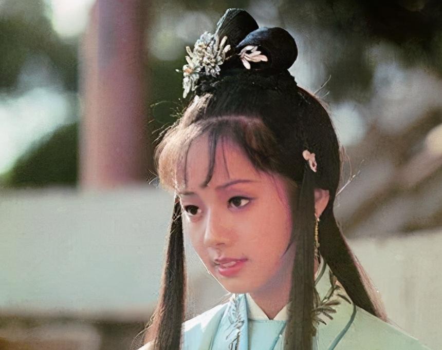 差点嫁给张国荣的她,因饰演林黛玉走红,60岁状态不输