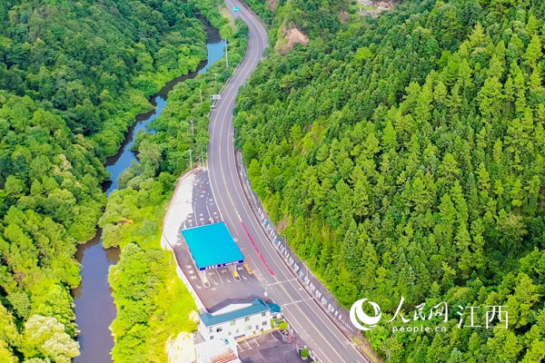 g319国道瑞金路段(蓝强/摄)