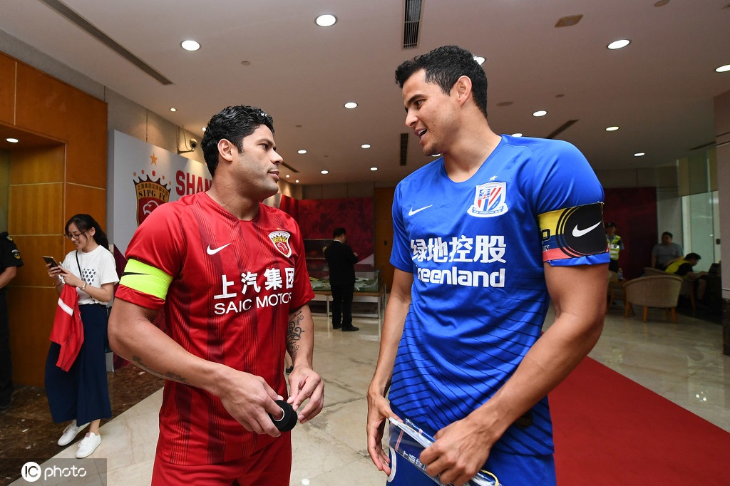 上海德比十大看点:上港欲连续4年双杀 申花望“杯赛”再逆袭休闲区蓝鸢梦想 - Www.slyday.coM 上海德比十大看点:上港欲连续4年双杀 申花望“杯赛”再逆袭休闲区蓝鸢梦想 - Www.slyday.coM