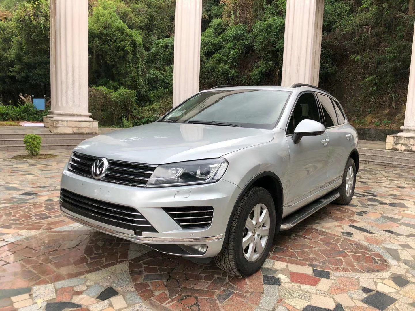 16款大众途锐售价18万,低调稳重,扎实耐看