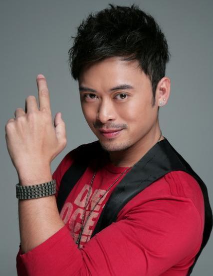 出道多年一直不温不火,如今儿子却是巨星|配角|樊梅生|巨星_新浪新闻