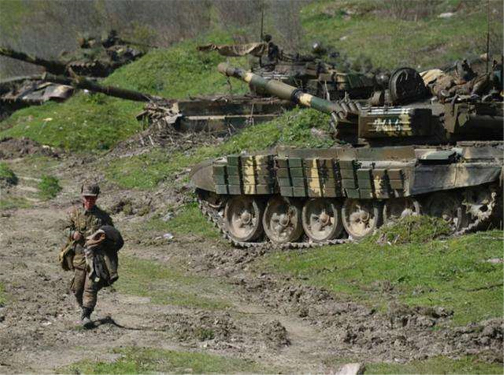 虐杀战俘惹愤怒,亚美尼亚发动血腥报复,大批导弹射向阿塞拜疆