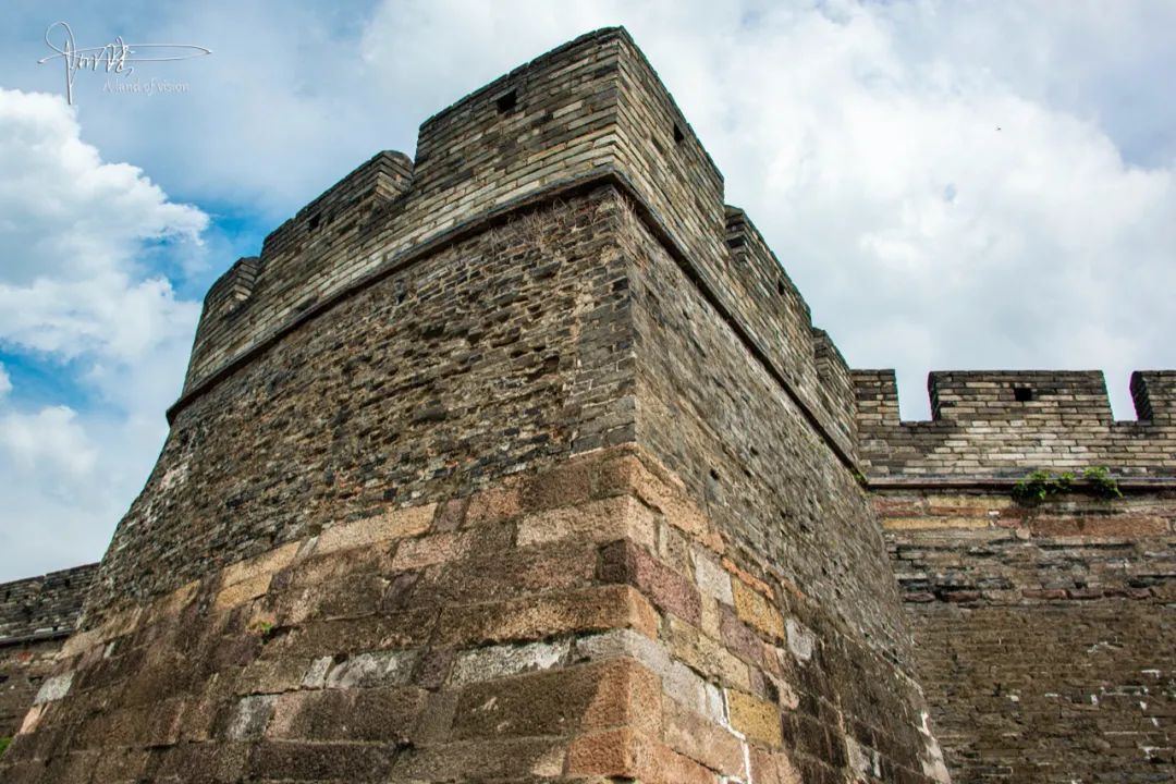 这座古城墙被誉为是北方长城的范本它的马面至今保存完好