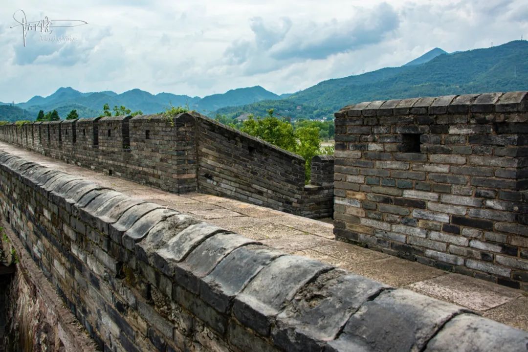 这座古城墙被誉为是北方长城的范本它的马面至今保存完好
