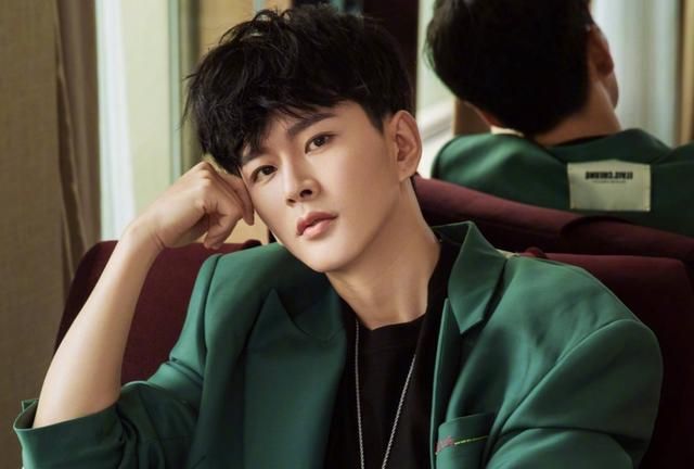 黄宥明这几年的发展也很不错,只是没有什么男主剧,不过相信未来的发展