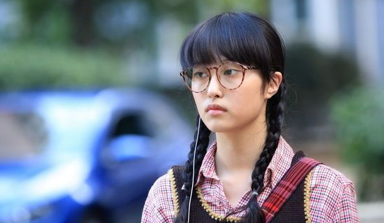 中饰演董迎迎, 年仅26岁因病去世,惋惜|丑女无敌|李欣汝|王洁曦_新浪