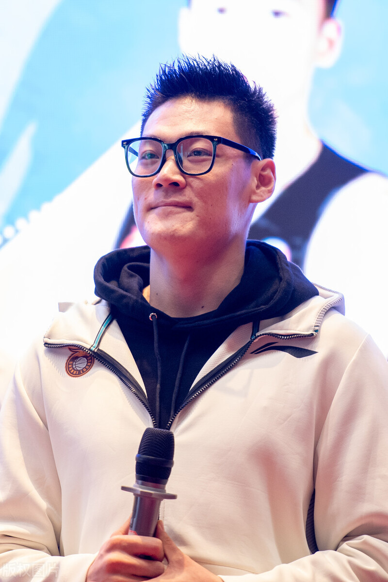 cba新秀张宁专访:接受质疑打破质疑做顶尖球员 兼顾完成学业