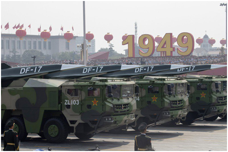  去年国庆大阅兵，“东风-17”导弹首次亮相。