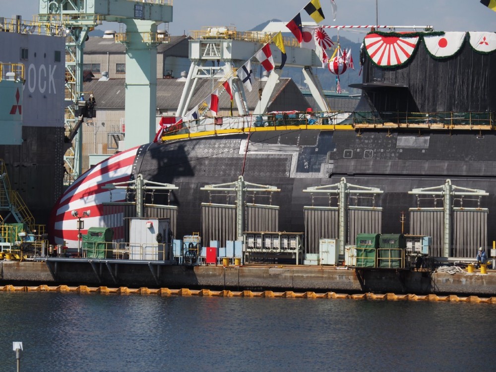 日本"大鲸"号潜艇下水,吨位居世界第二,造价高达800亿日元