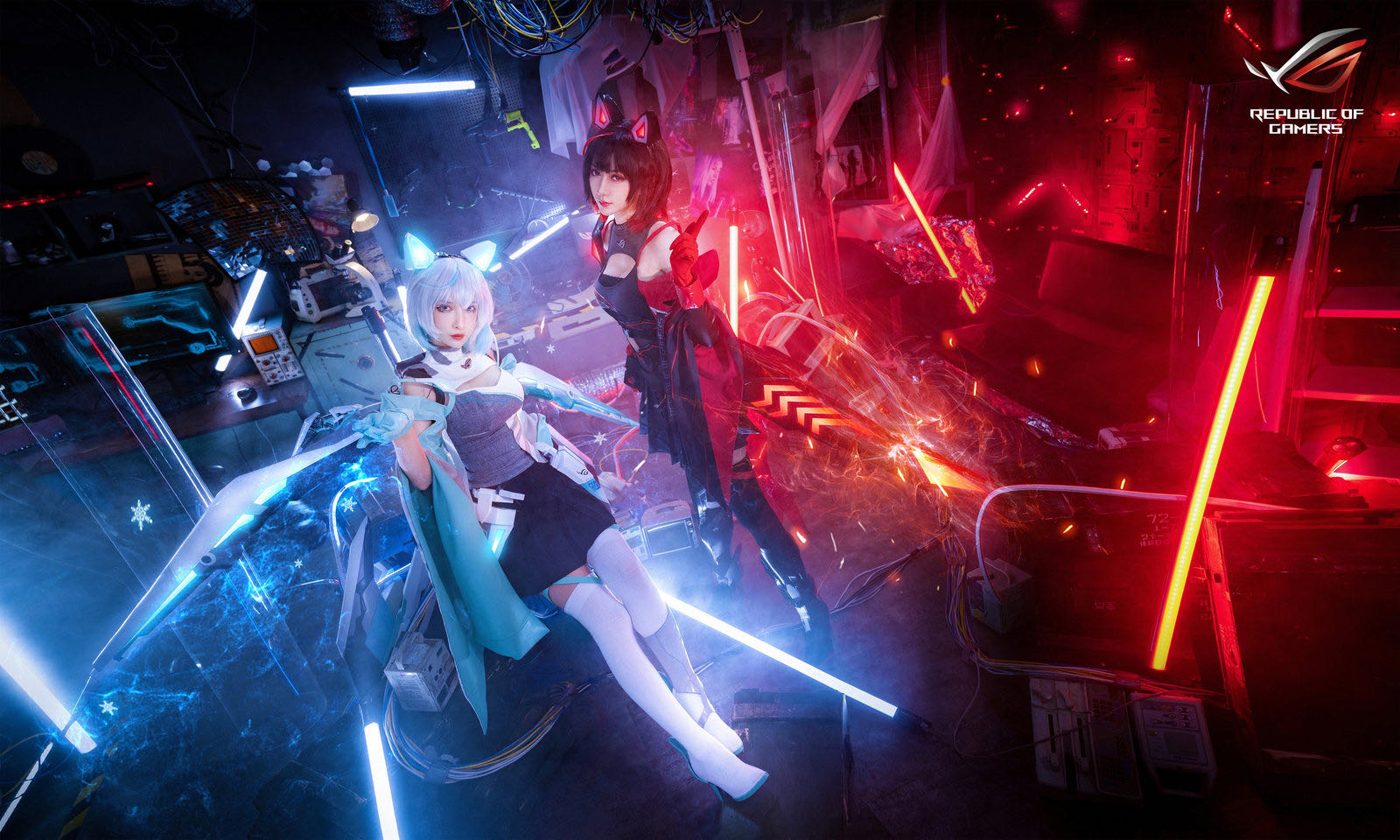 是ro姬和ro姬-雪舞战姬形态正式出道,ro姬造型的翅膀源自rog机械眼,并