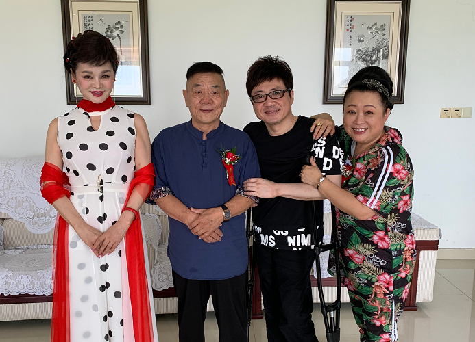 还记得窗外吗演唱者李琛近况曝光身残志坚仍在坚持演唱