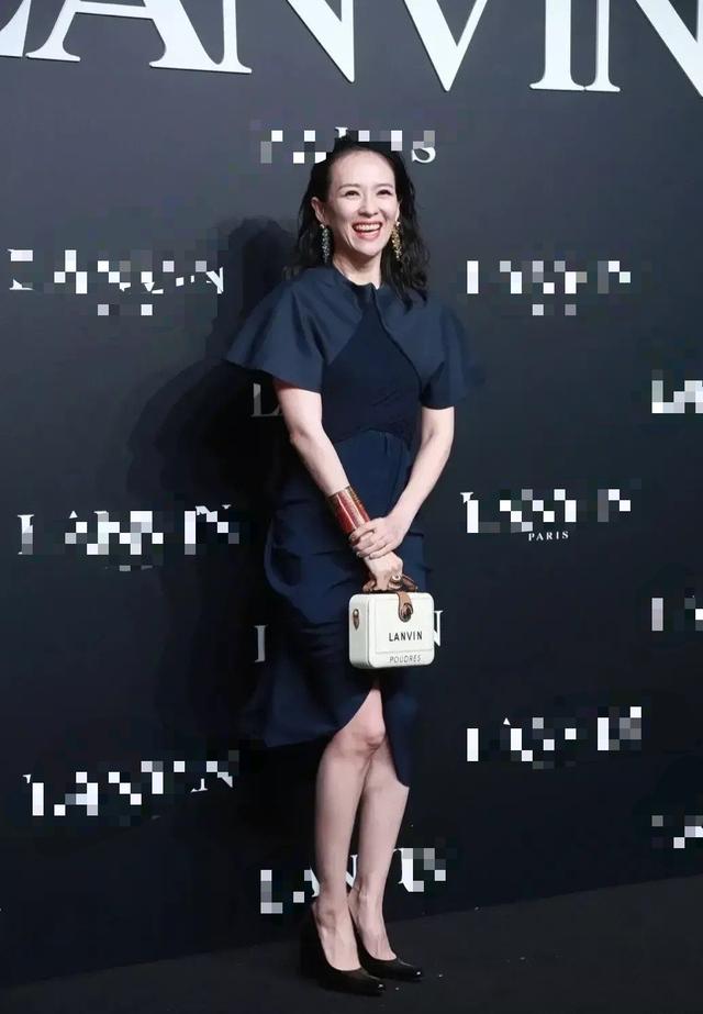 41岁章子怡产后复出疲态明显？法令纹太突兀，被质疑是生二胎所致休闲区蓝鸢梦想 - Www.slyday.coM