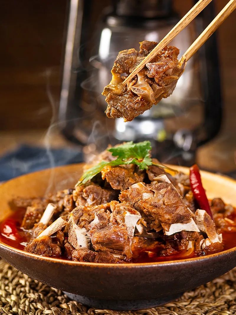 羊蝎子太好吃了下班炖一锅汤浓肉嫩脱骨用这招5分钟就开饭