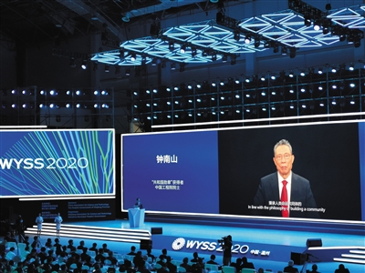 新冠病毒已成常驻病毒？何时能打上新冠疫苗？张文宏回应