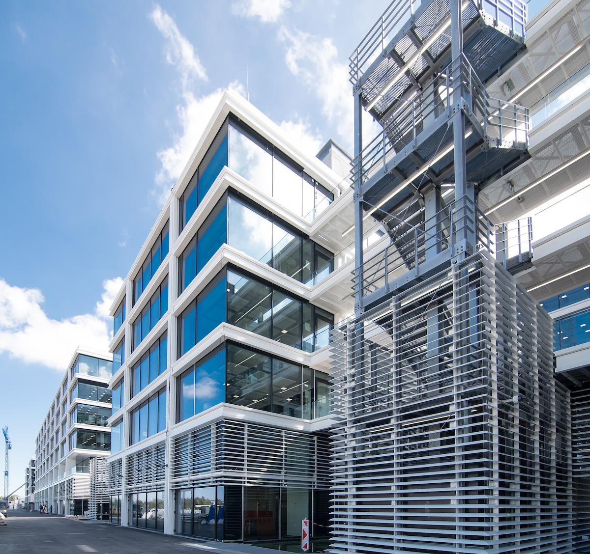 宝马全球研发中心投入运营,侧重研发电动化,数字化,互联化