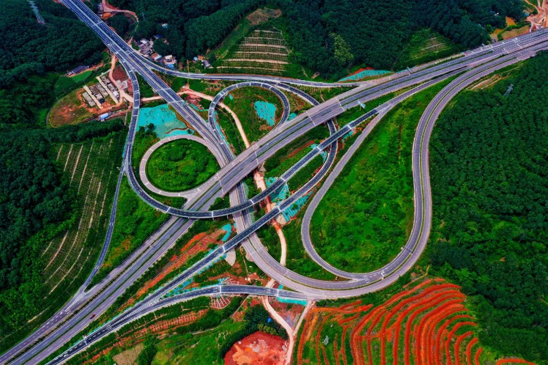 交通 我国通往老挝的第二条高速公路 腊满高速公路建成通车 手机新浪网 交通 我国通往老挝的第二条高速公路 腊满高速公路建成通车 手机新浪网