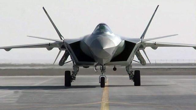 媒体曝出歼20大改型号,采用推力矢量发动机,将大批量量产