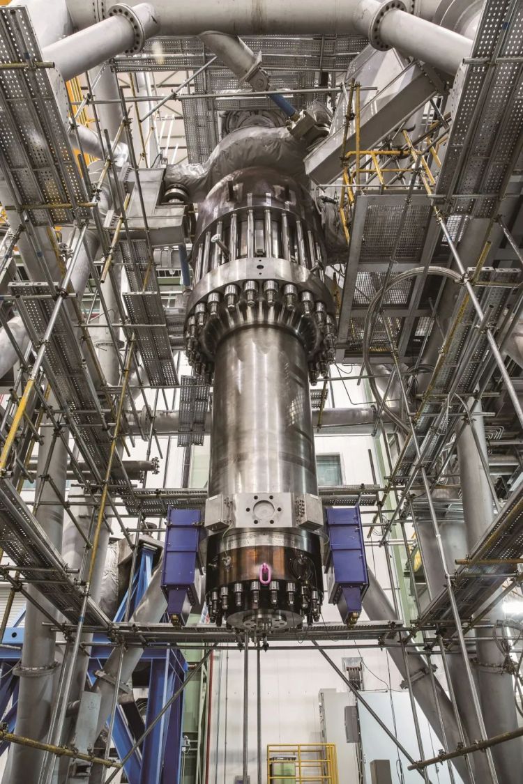 反应堆冷却剂泵它的蒸汽发生器是我国建造过的最大的蒸汽发生器,在