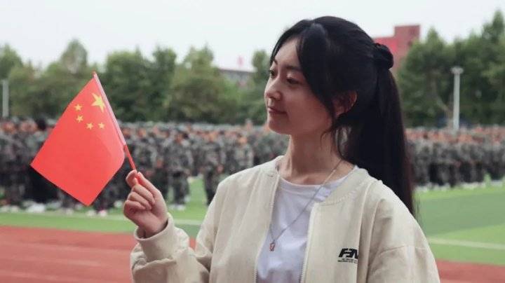 校园双节汇爱与祝福同在山东华宇工学院这样祝福祖国