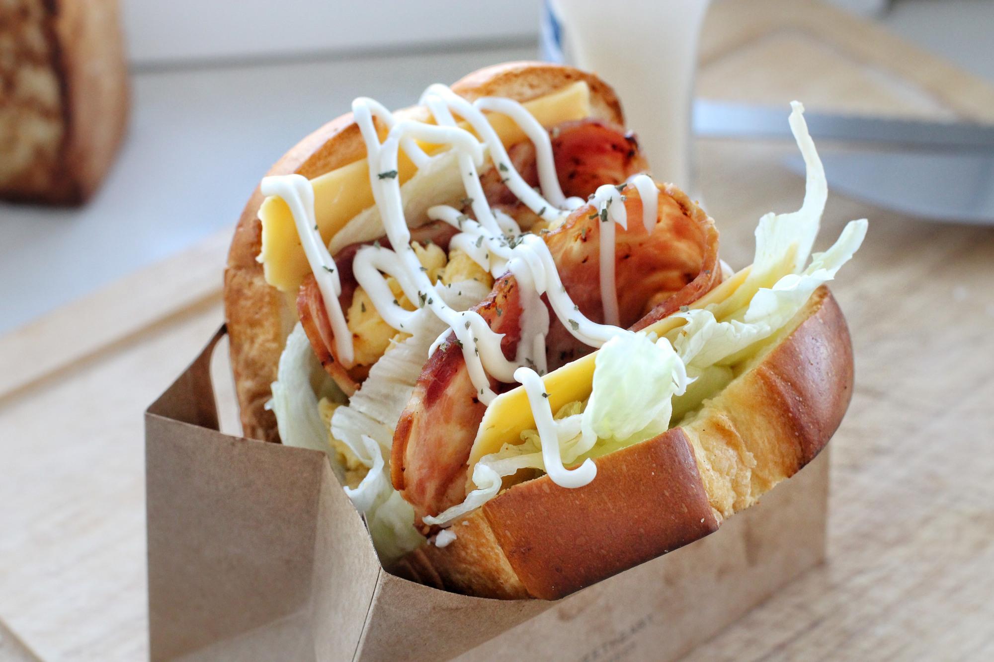 用料十足的厚蛋烧三明治,平底锅就能搞定,五分钟做一份元气早餐