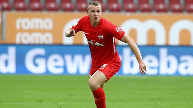 官方:莱比锡后卫克洛斯特曼膝盖受伤,将接受手术