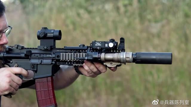 配置相当高的mk18突击步枪,由m4a1步枪演变而来