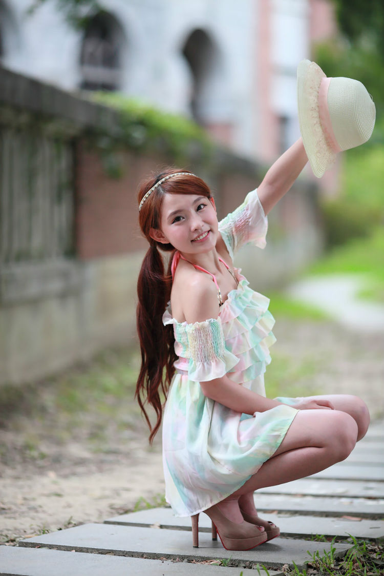 鸡的女人,有"小凤凰"之称,金枝玉叶,她们天生聪慧,心思敏捷,心灵手巧