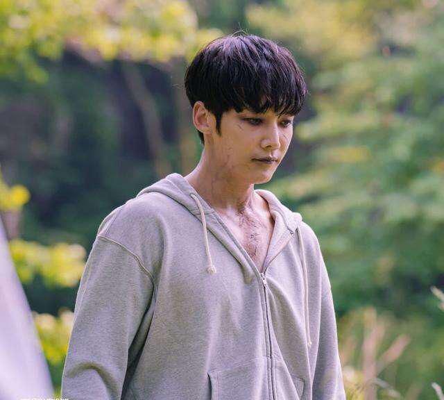 韩剧《僵尸侦探》另类僵尸男主帅呆了!