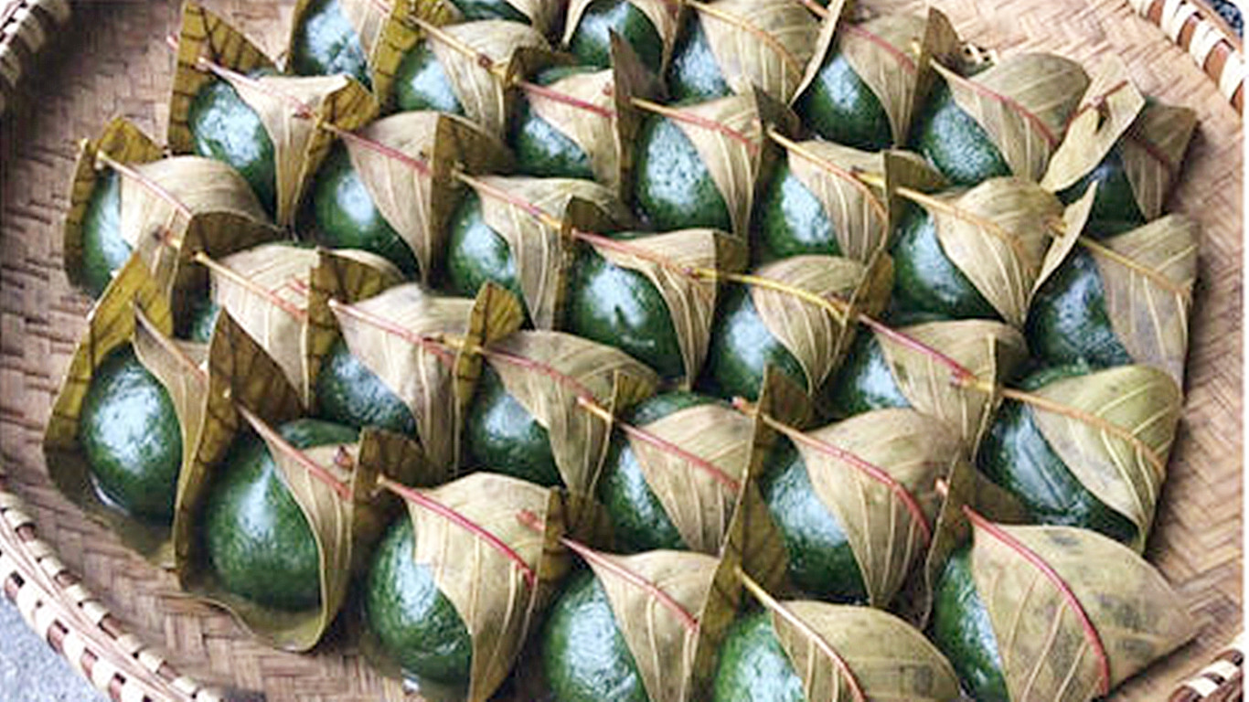 美食湖南湘菜美食湘西古丈蒿草粑软糯清香扑鼻而来