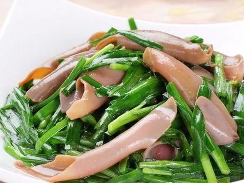 韭菜炒海肠脆鲜甜香女性常食滋补美容还助减肥
