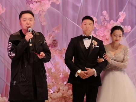 人生赢家青年相声演员朱云峰官宣妻子怀二胎三年抱俩让人羡慕