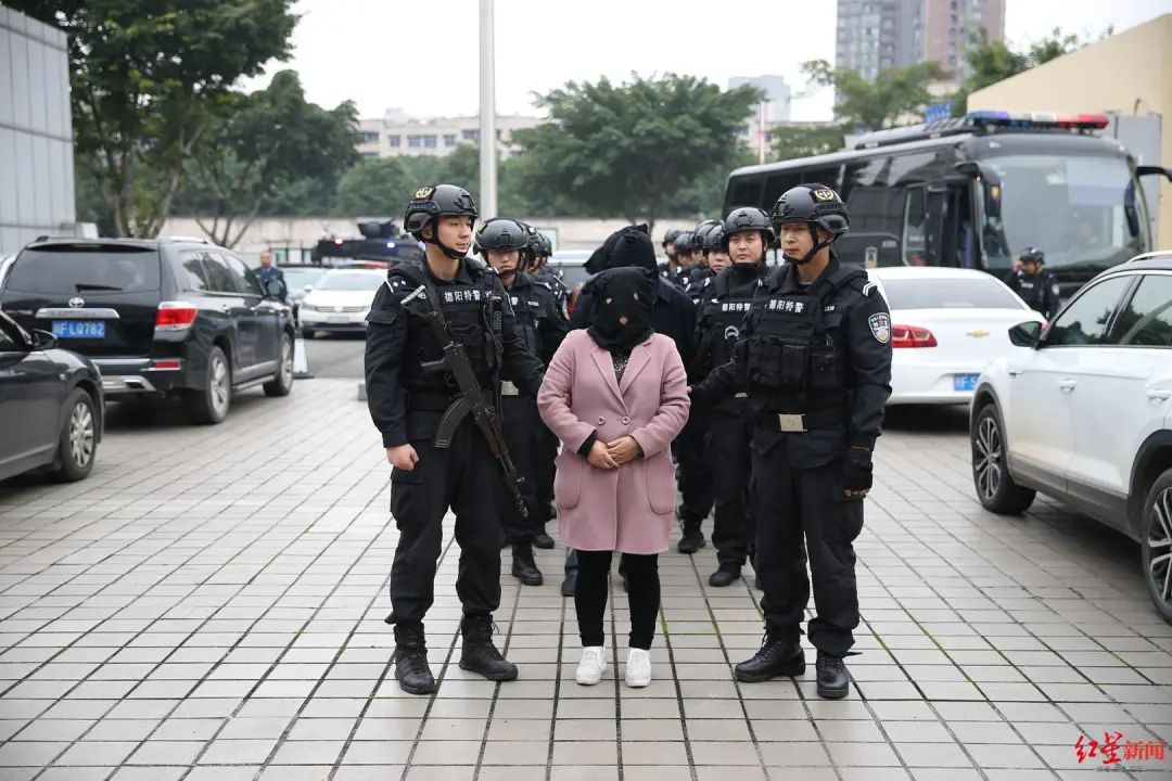 四川一村支书被判无期:组织领导黑社会性质组织,敛财