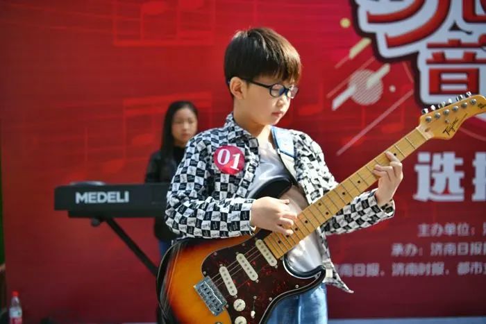 电吉他排行_最新适合初学者的十大吉他品牌排行榜