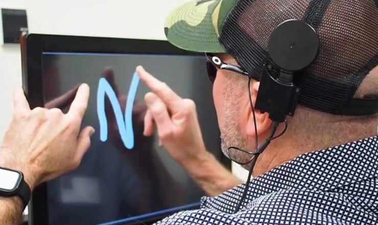 基于特殊大脑植入物盲人可恢复视力