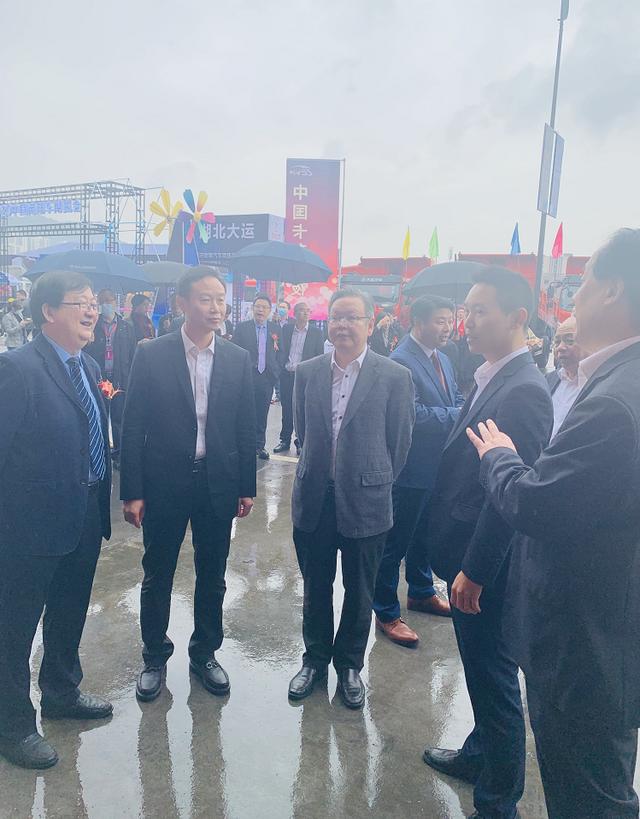 2020中国商用车博览会在重庆公路物流基地开幕：奔驰、德国曼、沃尔沃等国际品牌等你来选休闲区蓝鸢梦想 - Www.slyday.coM