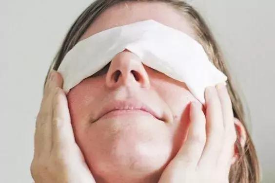 眼睛是心灵的窗户,别让它被黑眼圈影响!