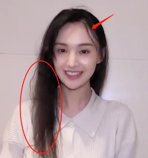 郑爽素颜憔悴邋遢,发型凌乱又秃又躁,头发稀疏似小老太