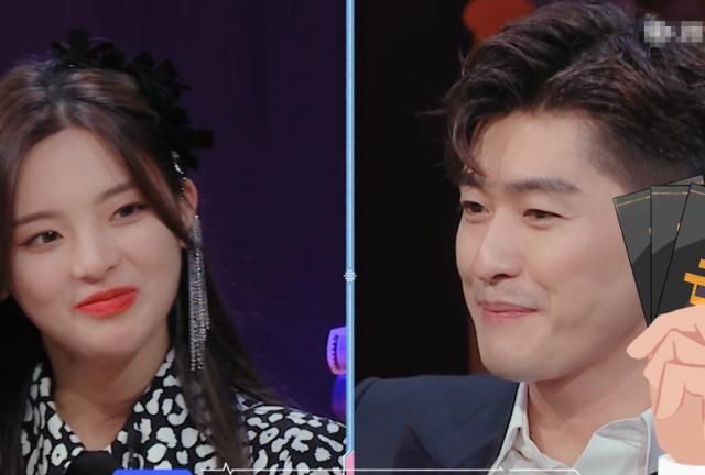 杨超越节目大胆"表白",翰哥一脸暧昧双眼含情,主持人带头磕cp