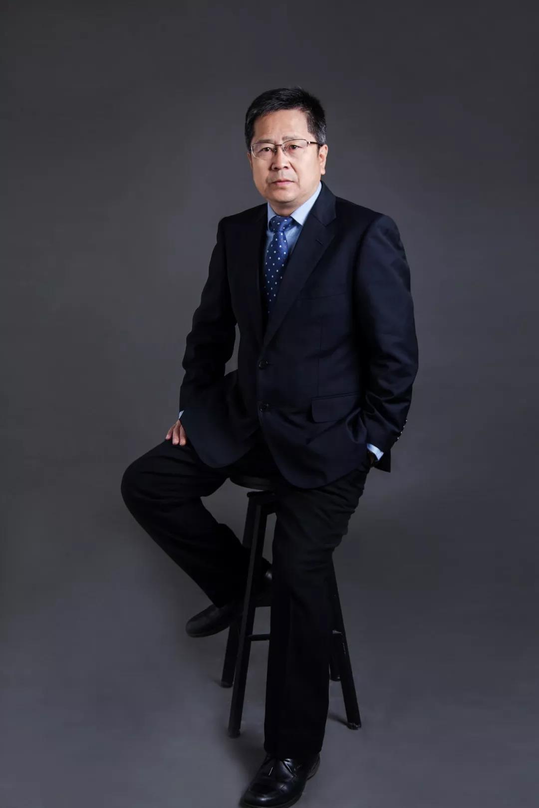 姜滨公开资料显示,姜滨,1965年出生,山东威海人,北京航空航天大学学士