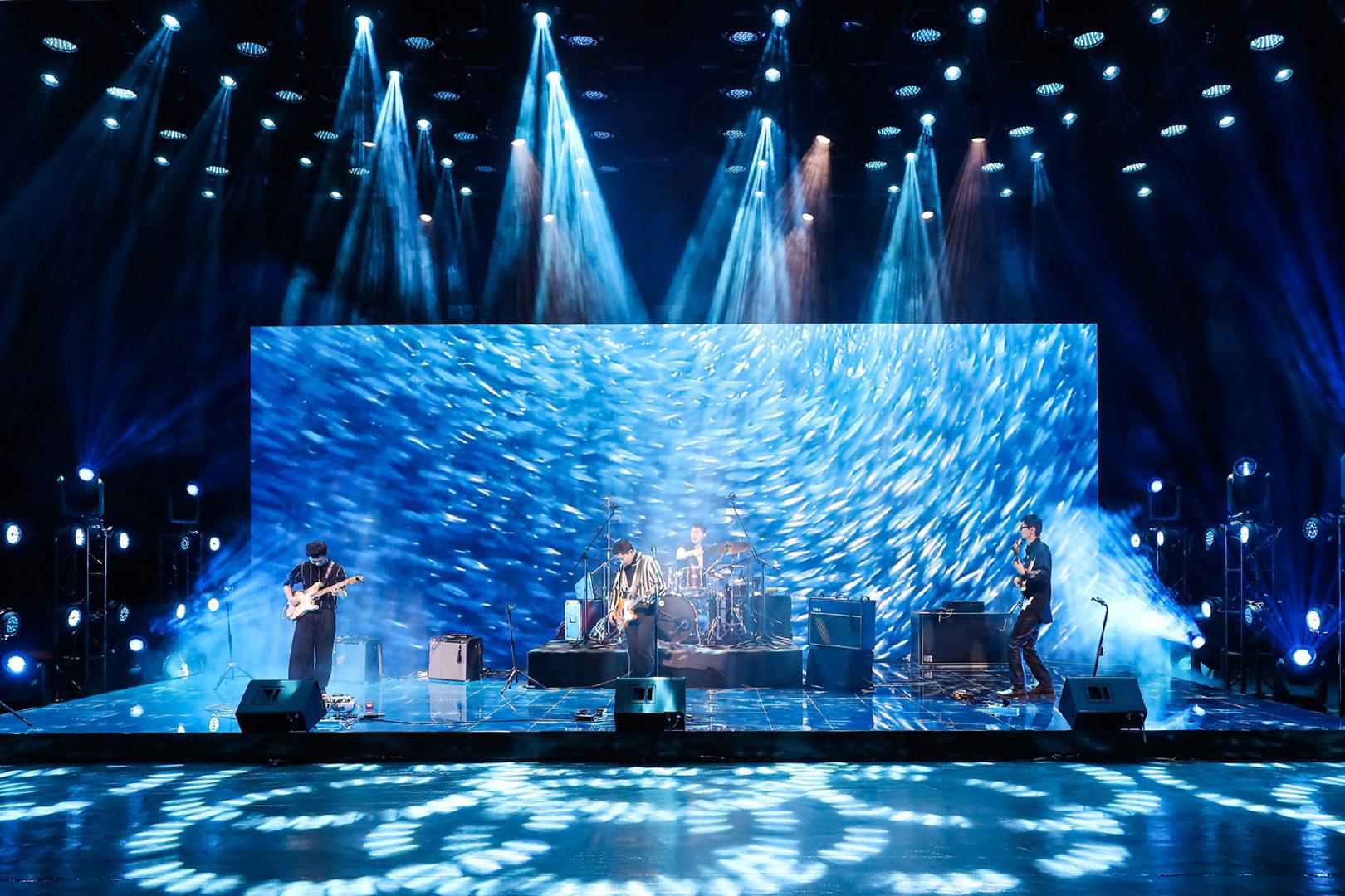 哇直播间的深海舞台绝美啊舞美效果太赞了