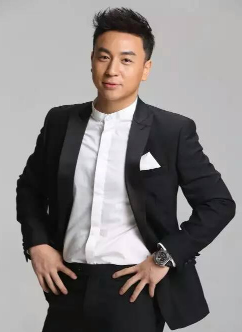 正文       如今对于释小龙来说,当演员早已经不再是他的全部,慢慢