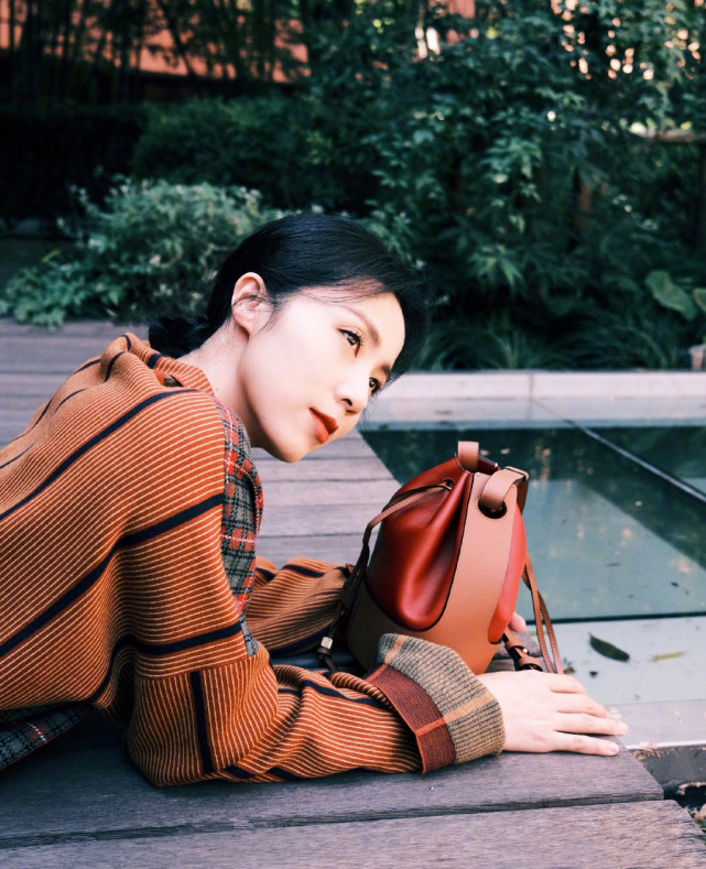 复出了!孙莉最新广告片身材气质绝了,为黄磊生三娃后仍是少女颜