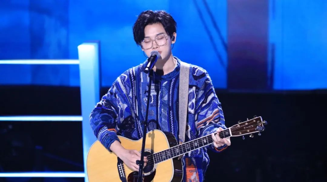 苏玮,钱江涛,赵紫骅等实力也都是不错的,李荣浩战队的斑马森林乐队也