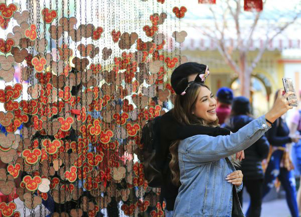 外媒：加州为主题公园重新开放制订严格新规