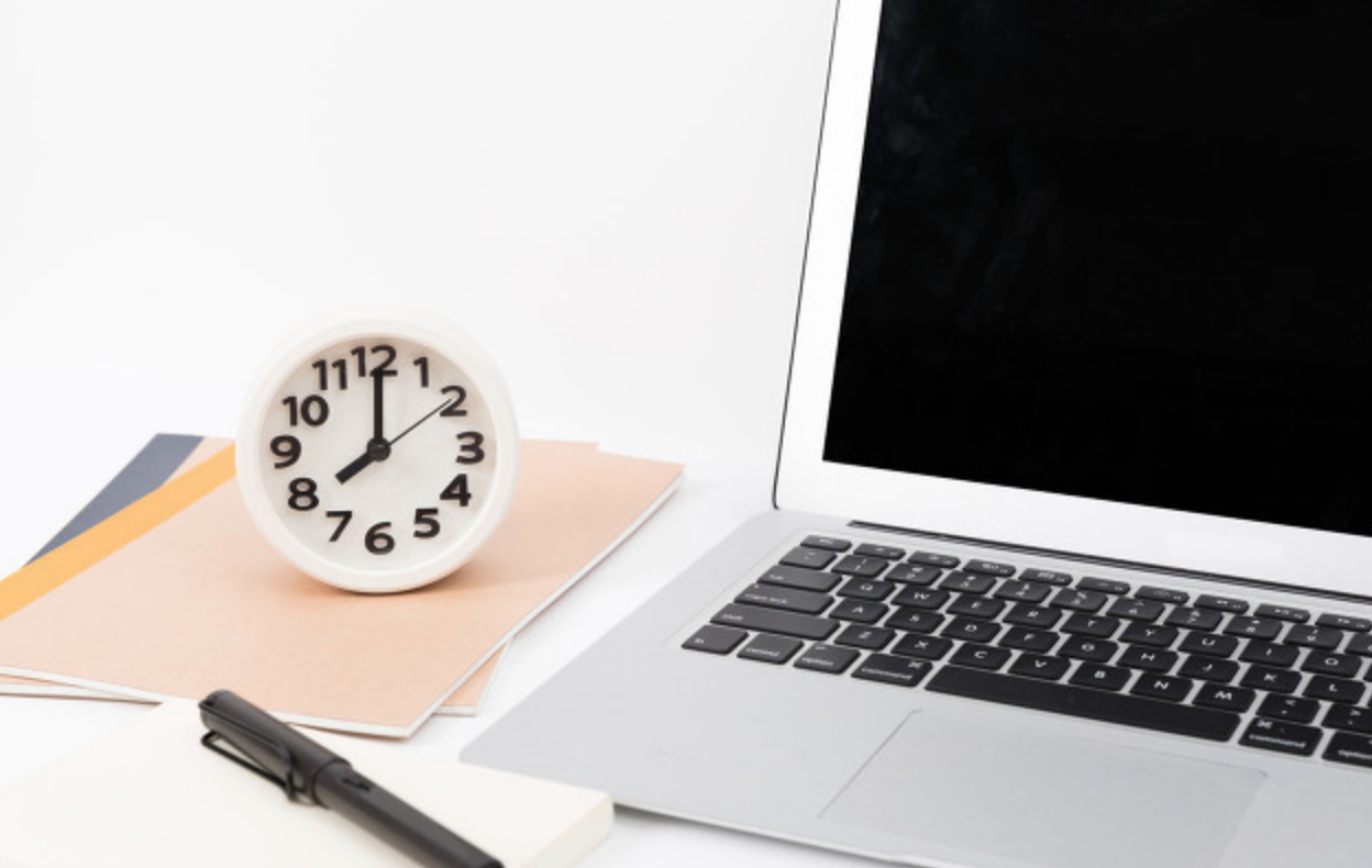 百万年薪网课老师揭秘：续报率决定课时费 名师也是产品经理