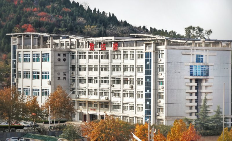 寻找山东最美校园|山东政法学院王明伦摄影作品《学院风光》|山东|摄