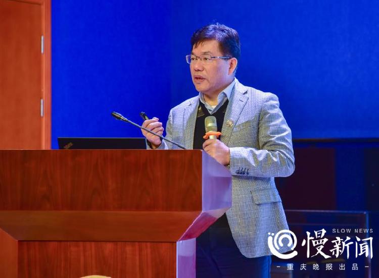 梦想一定要有它真的会变成现实中科院院士陈仙辉做客南渝中学