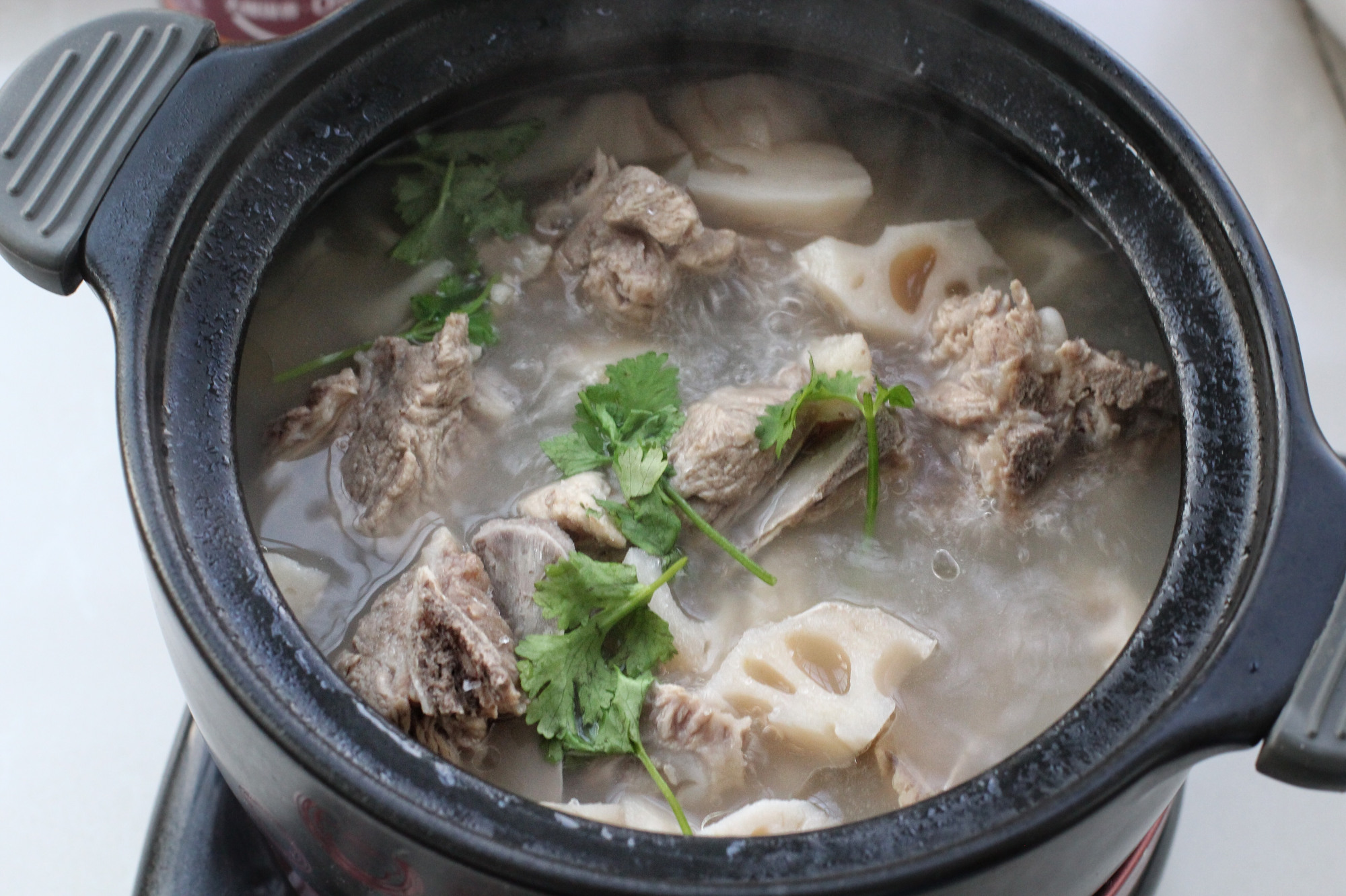 秋季还数这汤最养人,做法简单无需任何技巧,汤白肉烂鲜美无比|脊骨