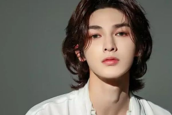 男星留长发陈坤儒雅霍建华时髦看到图四男神呢