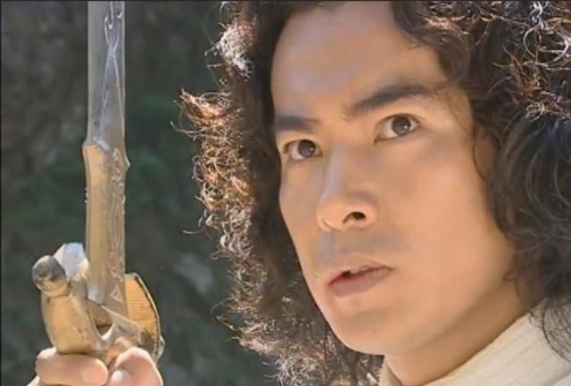 水月洞天:神龙剑和幽冥剑谁更强?神血铸成的幽冥剑输了?很意外